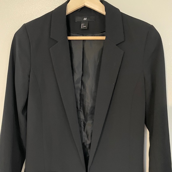 H&M Black Blazer - Picture 2 of 7